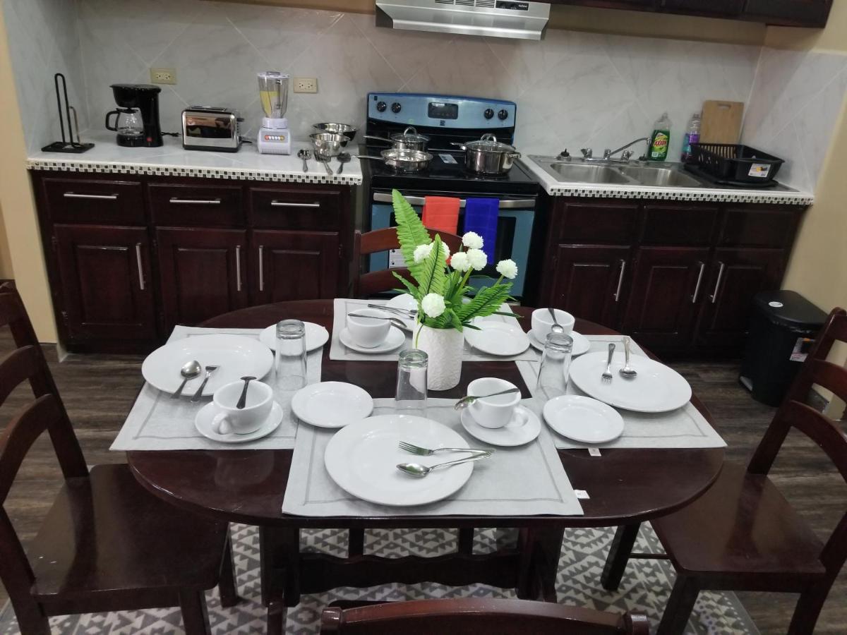 Royal View Apartment Plus Kota Belize Bagian luar foto