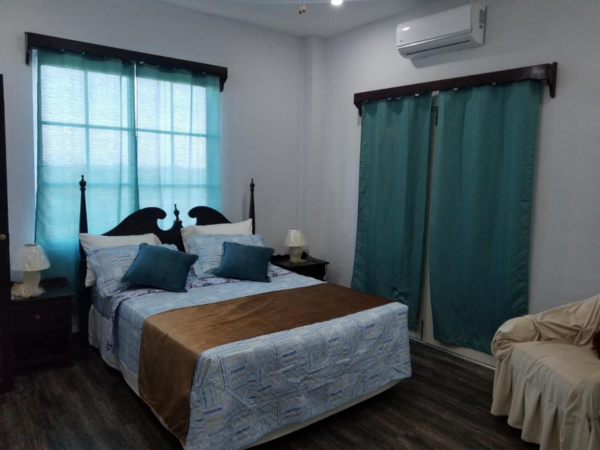 Royal View Apartment Plus Kota Belize Bagian luar foto