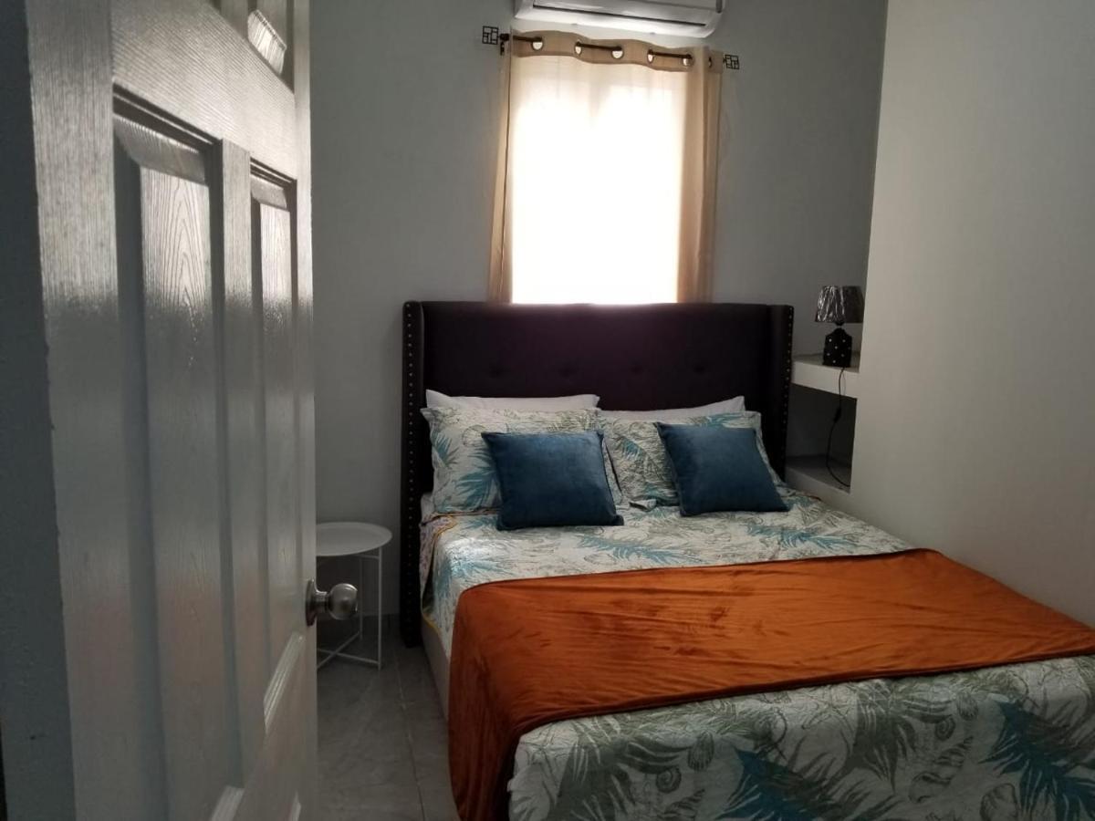 Royal View Apartment Plus Kota Belize Bagian luar foto